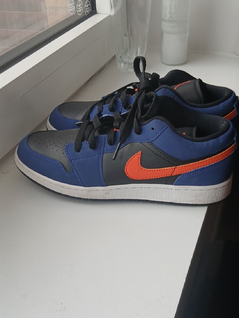 Jordan  Low-Top Sneakers in Blue, Black and Orange